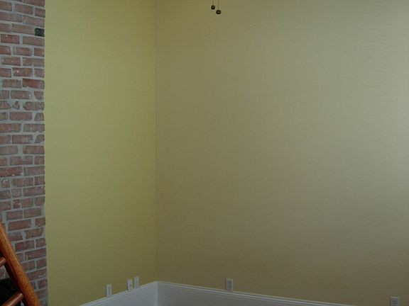 3rd image of 1680 N Dupre St