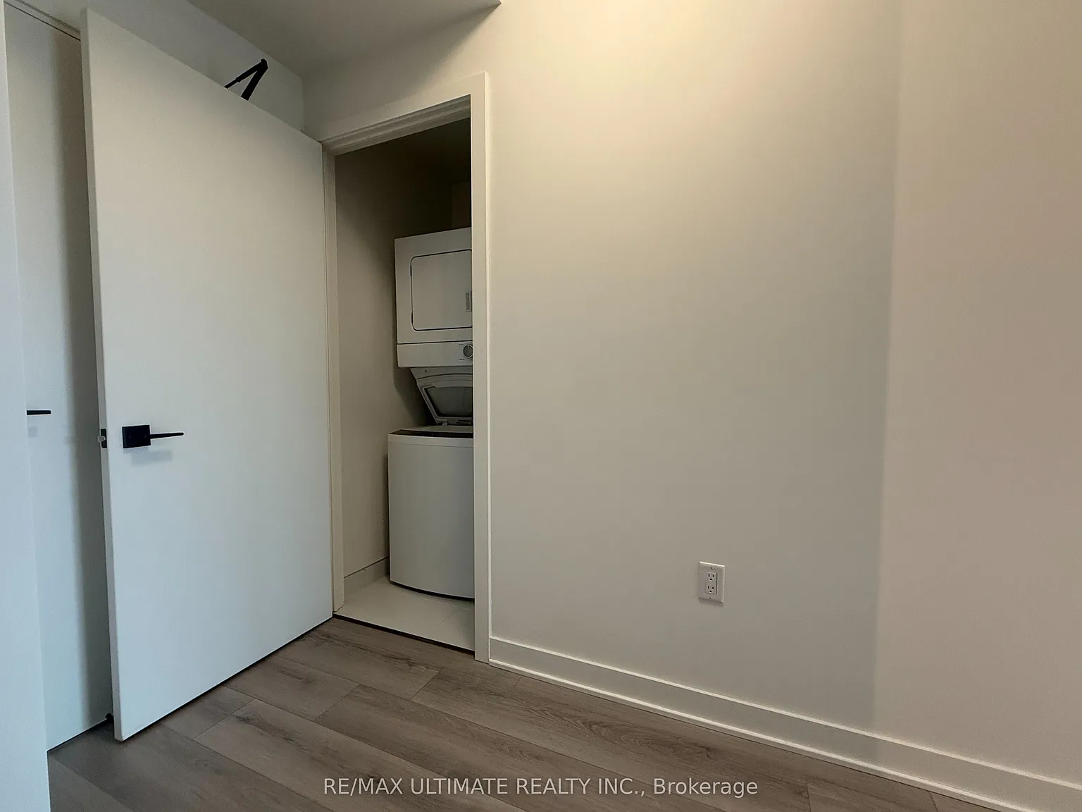 3 bed, $3,200 — Photo 4