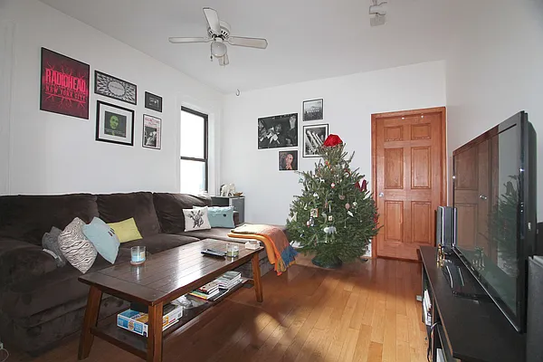 Rented by Compass | media 10