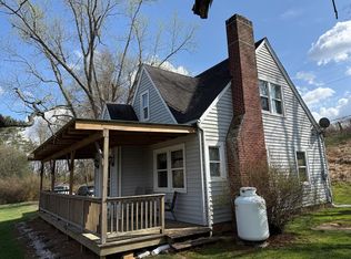 7414 Snake Creek Rd, Hillsville, VA 24343