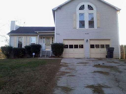 1st image of 3195 Revere Cir
