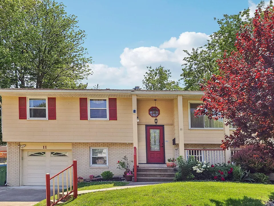 11 Knollwood Dr