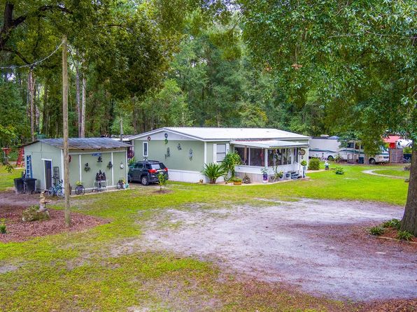 223 SE Little John Pl, High Springs, FL 32643