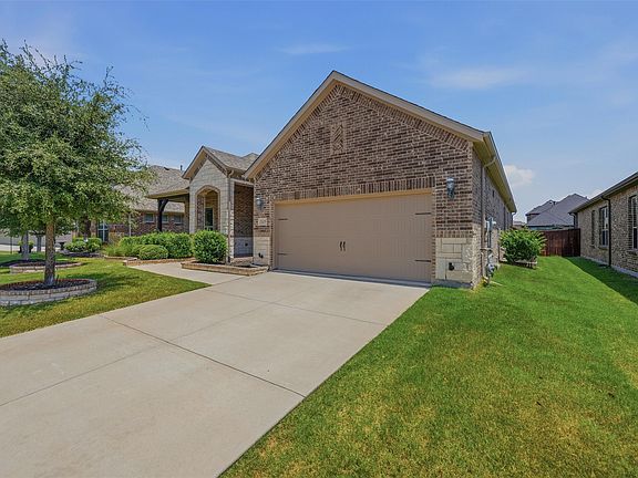 3rd image of 2419 Thayne Dr
