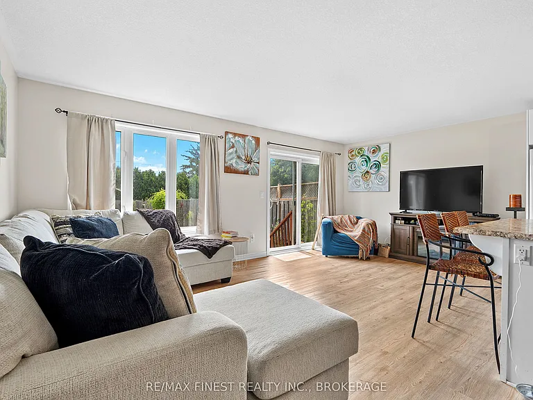 903 Blossom St — Photo 12