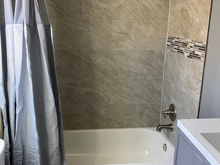 1255 Sargeant St — Photo 11