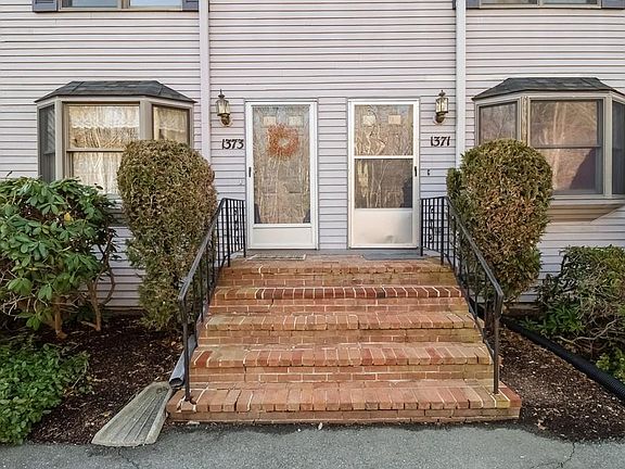 3rd image of 1373 Plymouth St #5