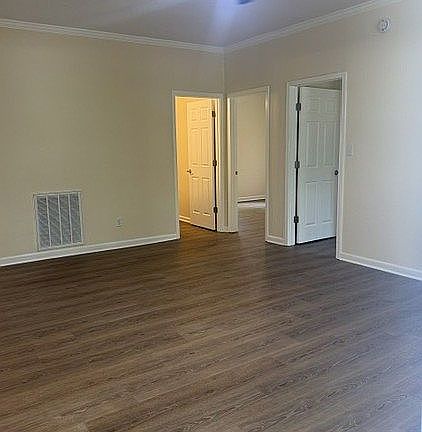 2nd image of 407 Cloverdale Dr