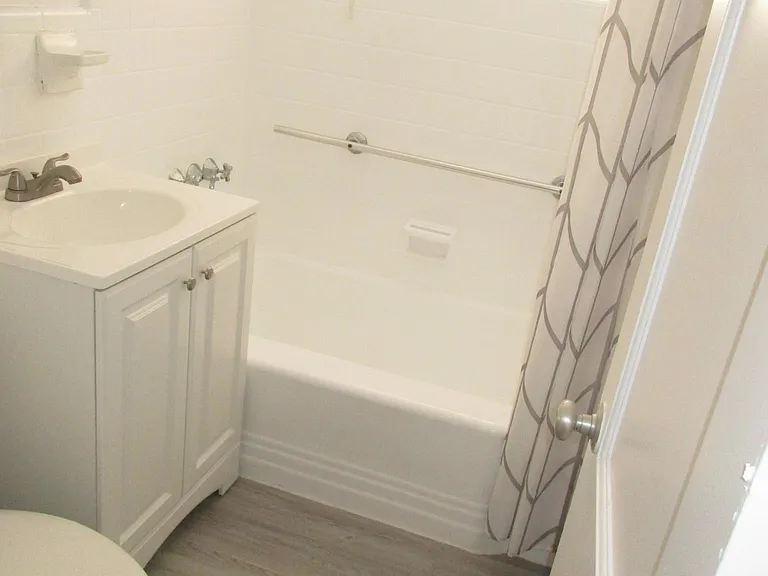 233 Phoenetia Ave #4 — Photo 17