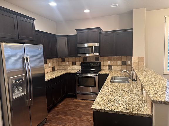 3rd image of 6013 S Pearl Jensen Ave
