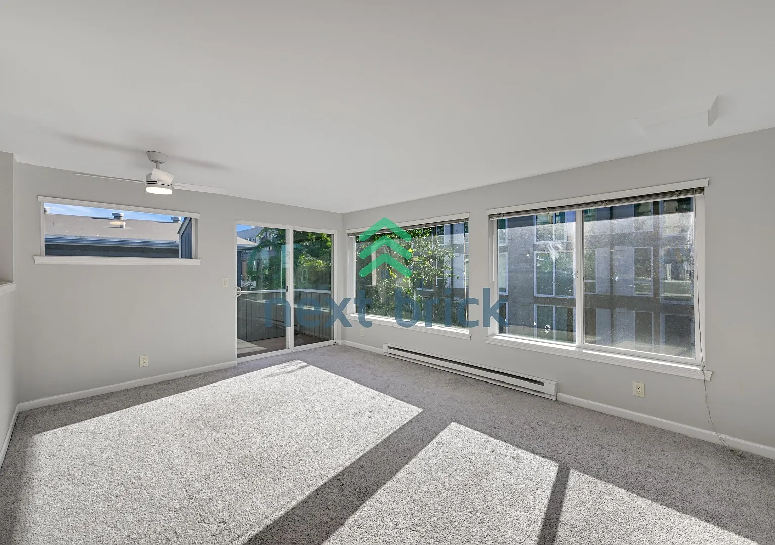 Welcome to this beautifully updated 2-bedroom, 1-bath apartment located in the heart of Queen Anne — Photo 1