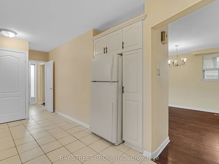 40 Bellbury Cres #UPPER — Photo 11