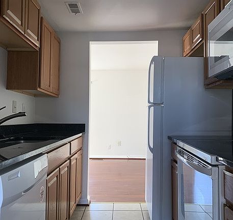 3rd image of 1827 Dove Ct