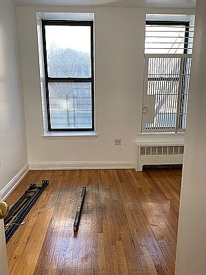 5th image of 248 E 3rd St APT 2