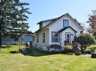 104 10th St, Washougal, WA 98671