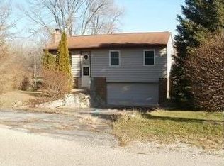 1906 Orchard Ln, McHenry, IL 60050