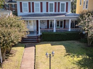 108 Bay Ave, Cape Charles, VA 23310