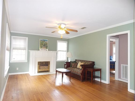 4th image of 1520 Central Dr