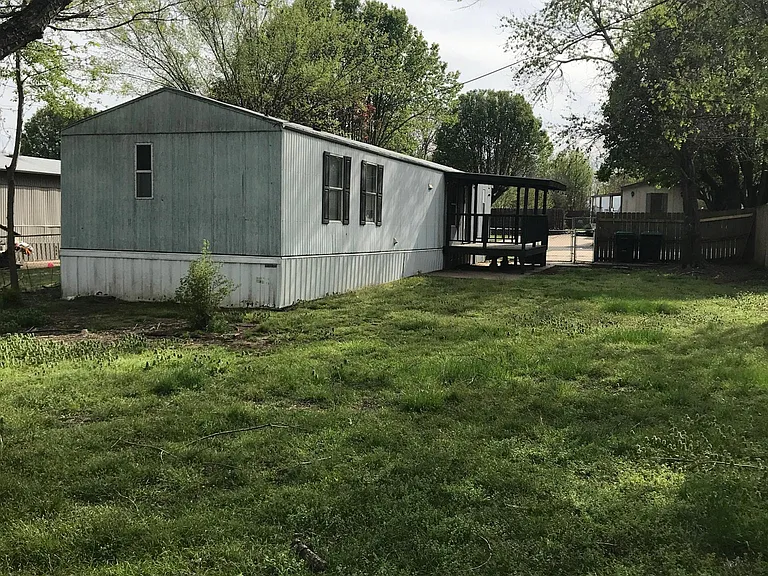 114 Southland Dr — Photo 13