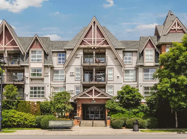 17769 57th Ave #313, Surrey, BC V3S 1H1
