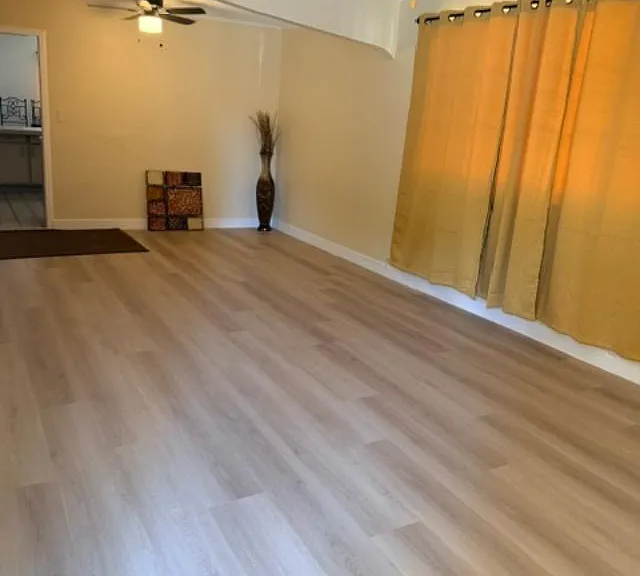 DINNING AND LIVING ROOM AREA