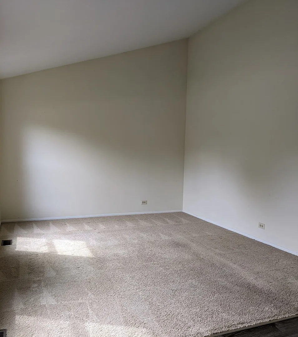 4 bed, 1.5 bath, 1140 sqft, $3,450 — Photo 3