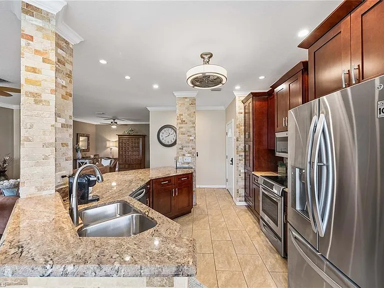 7000 Pinnacle Ln #1401 — Photo 10