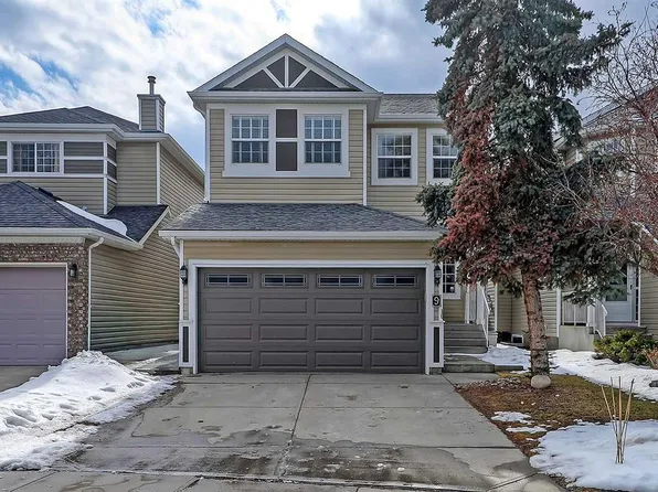 9 NE Royal Elm Mews NW, Calgary, AB T3G 5P6