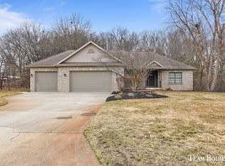 6779 Chancery Dr SE, Alto, MI 49302