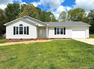 1970 Gail St, Newton, NC 28658