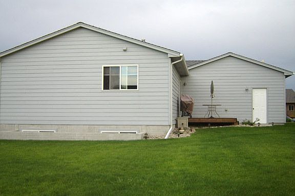 5th image of 600 Lois Ln