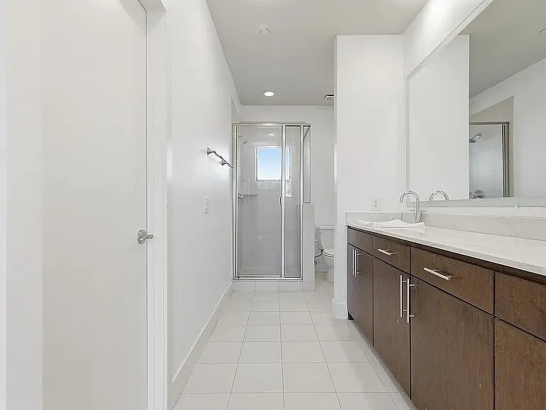 3930 Bowser Ave #10 — Photo 30