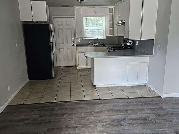 4th image of 1809 Nathan Dr #F