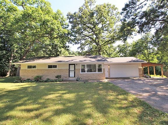 3rd image of 13455 W Greenview Dr