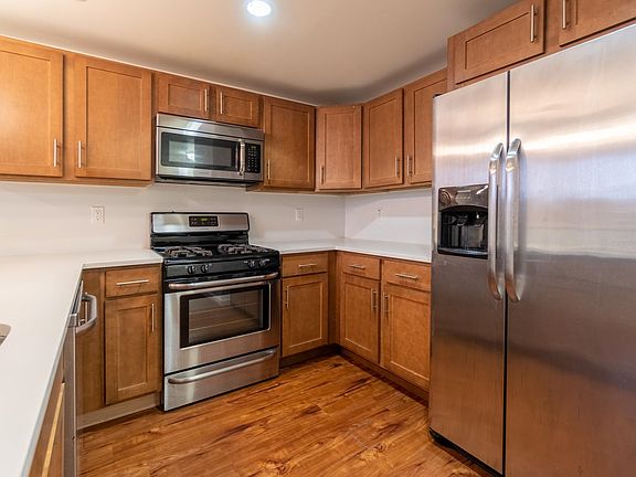 4th image of 305 Whiton St APT G03