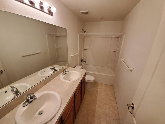 3rd image of 317 Majestic Gardens Dr
