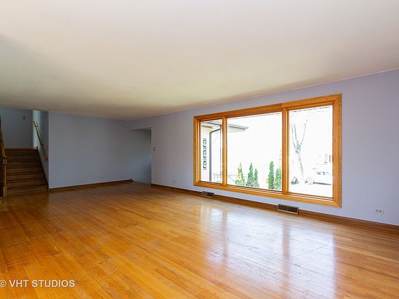 2nd image of 13869 Redwood Dr