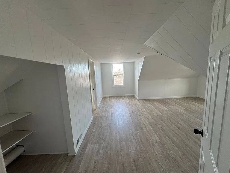 127 NE Benton St — Photo 23