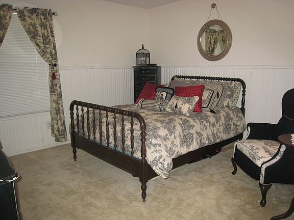Guest Bedroom 1