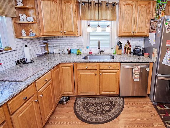 5th image of 3116 Dell Dr