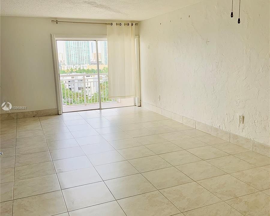 1st image of 400 Kings Point Dr APT 1125