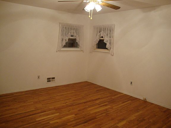 4th image of 111 Ronkonkoma Blvd