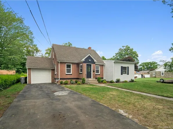 372 Chestnut Hill Avenue, Waterbury, CT 06704