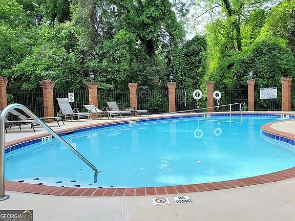 3rd image of 1538 Chantilly Dr NE APT 234