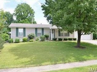 616 Nancy Dr, Saint Charles, MO 63301