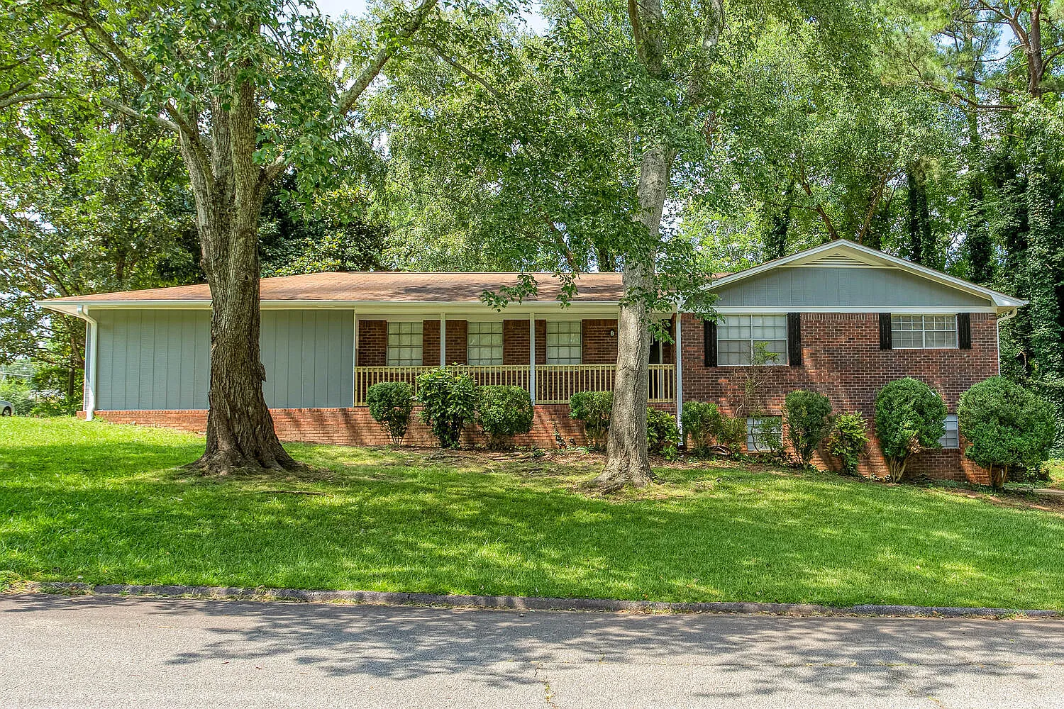 3959 Wedgewood Dr — Photo 1