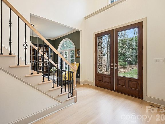 3rd image of 127 Berry Mountain Rd