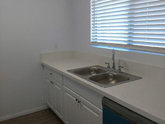 5th image of 57428 Lupine Dr APT 5
