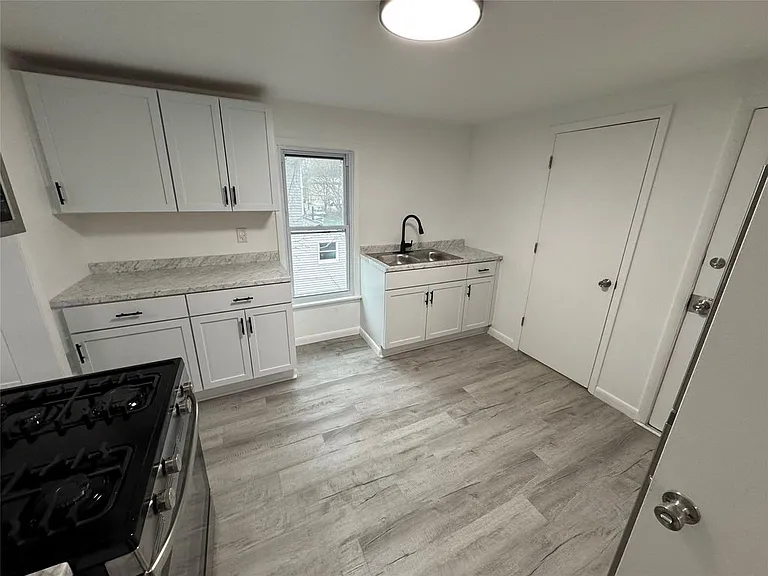 92 Crocker Ave #2 — Photo 12