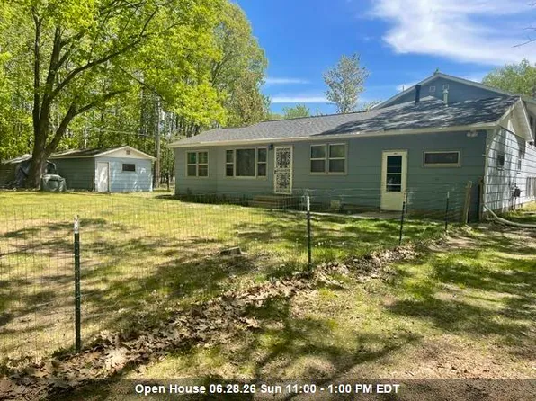 2601 2nd Ave W, Gladstone, MI 49837